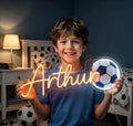 Personnalisez le prénom et le sport de votre choix en néon LED.